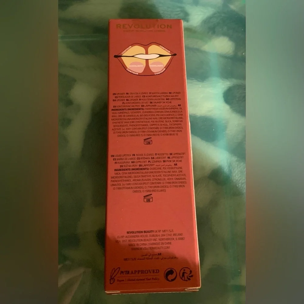Revolution London LIP CONTOUR KIT “Brunch” Ultra Matte Finish